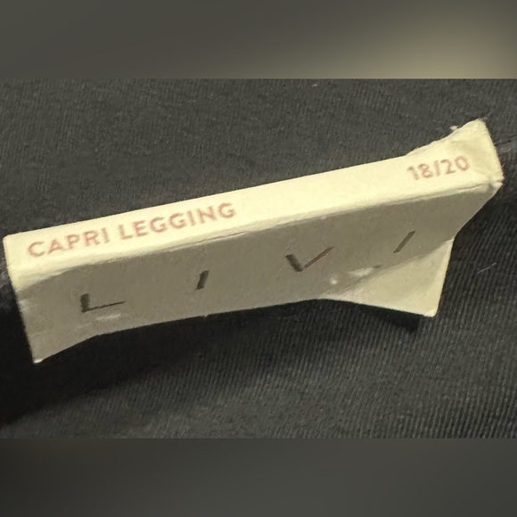 Livi Active Plus Size Capri Leggings - Picture 4 of 5